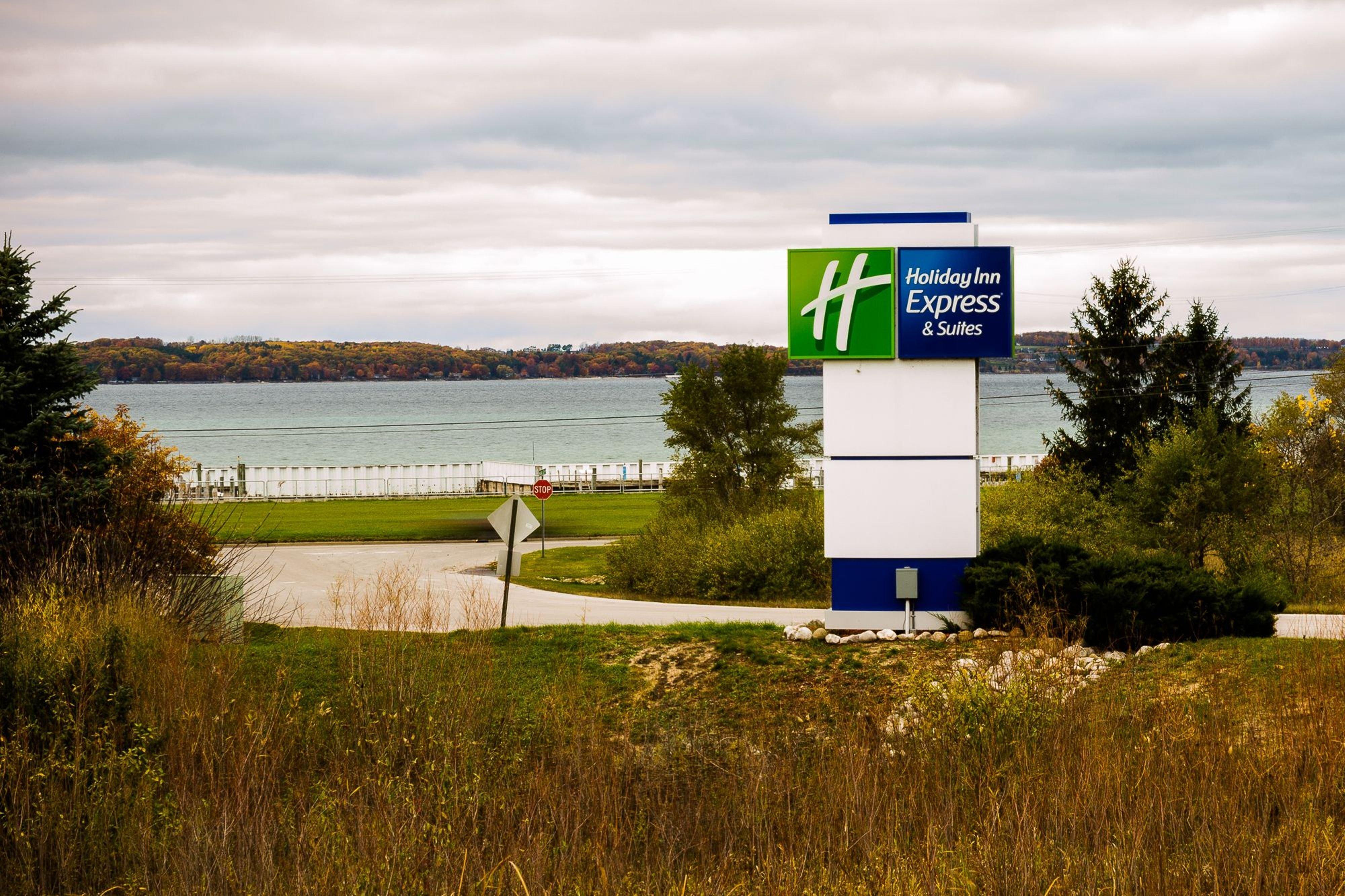 Holiday Inn Express Hotel & Suites Acme-Traverse City By Ihg Extérieur photo